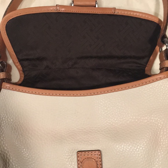 ⭐️ 5/$40. Cole Haan Pebble Leather Handbag - Picture 4 of 11